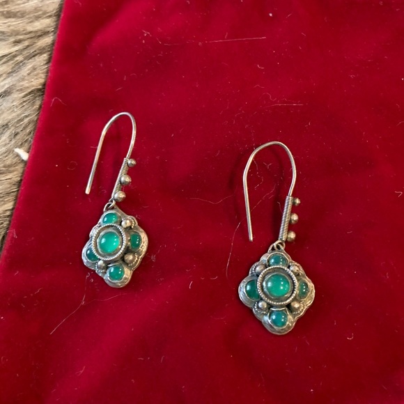 Earrings - Picture 2 of 4